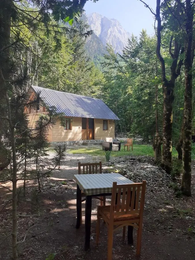 Guesthouse Dioni فالبني ألبانيا